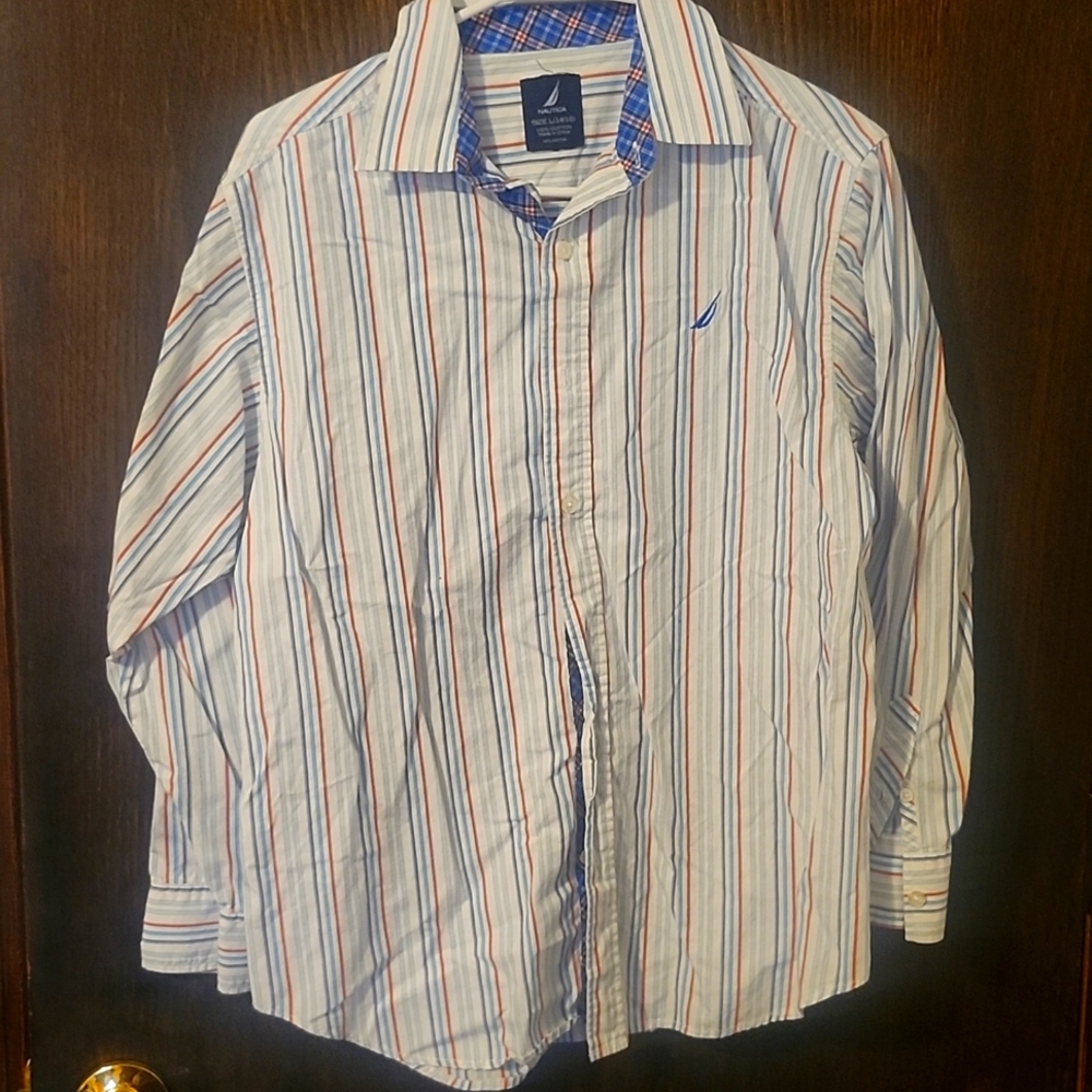 Nautica brand dress shirt. Boy's size Large (14-16)